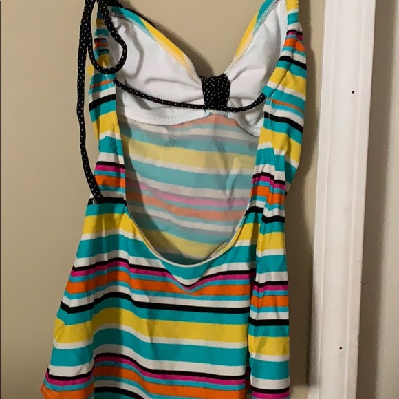 Top Swimsuit - Picture 2 of 3